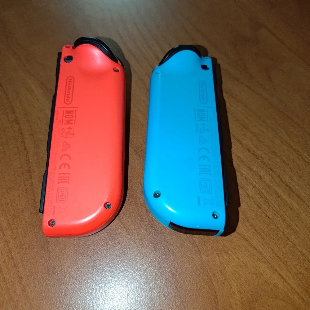 Nintendo Switch Joy-Con Controller - Neon Red/Neon Blue Pair (HACAJAEAA)